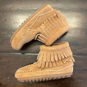 MINNETONKA BABY GIRLS DOUBLE FRINGE, ZIP UP Brown Boot